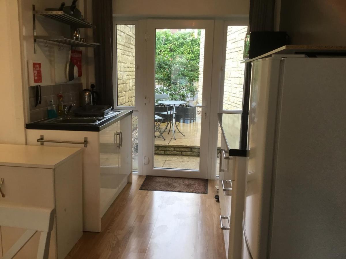 Self-Contained Apartment Corsham Luaran gambar