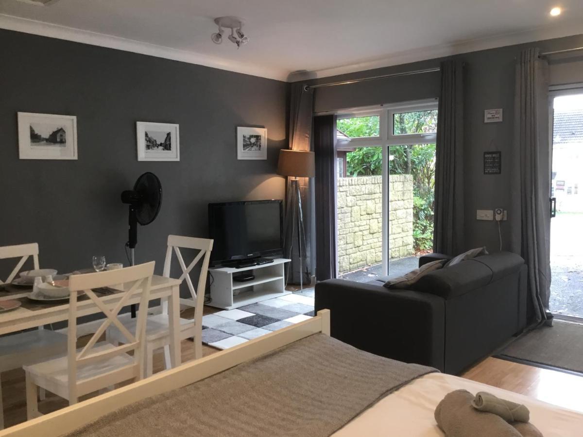 Self-Contained Apartment Corsham Luaran gambar