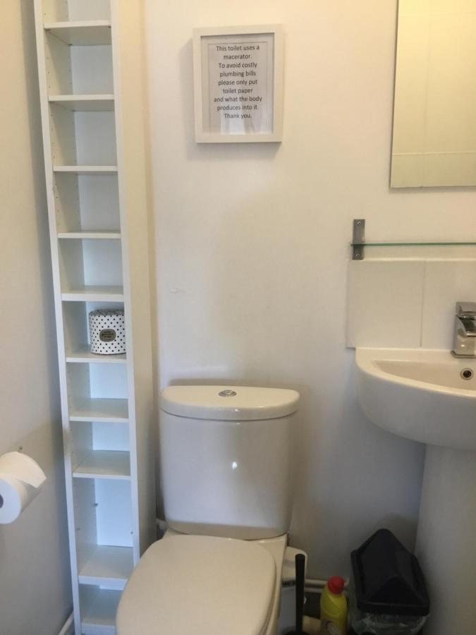 Self-Contained Apartment Corsham Luaran gambar